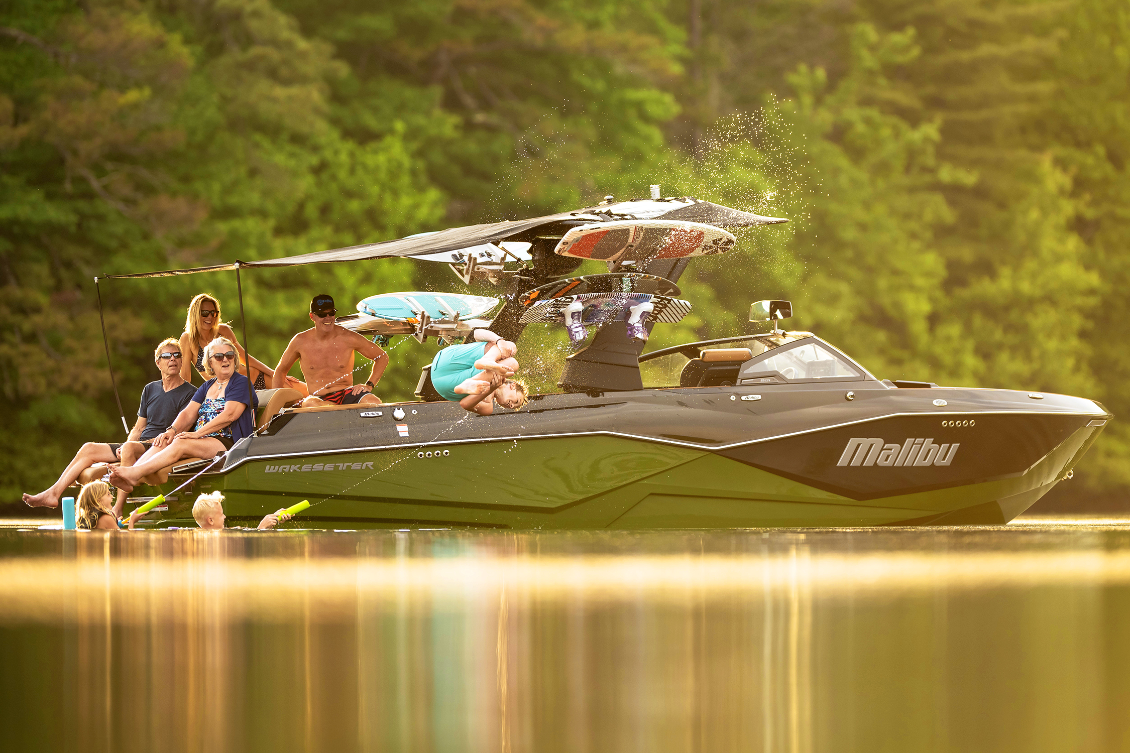 25 LSV GV/GX Transom Mesh Awning-21-22'