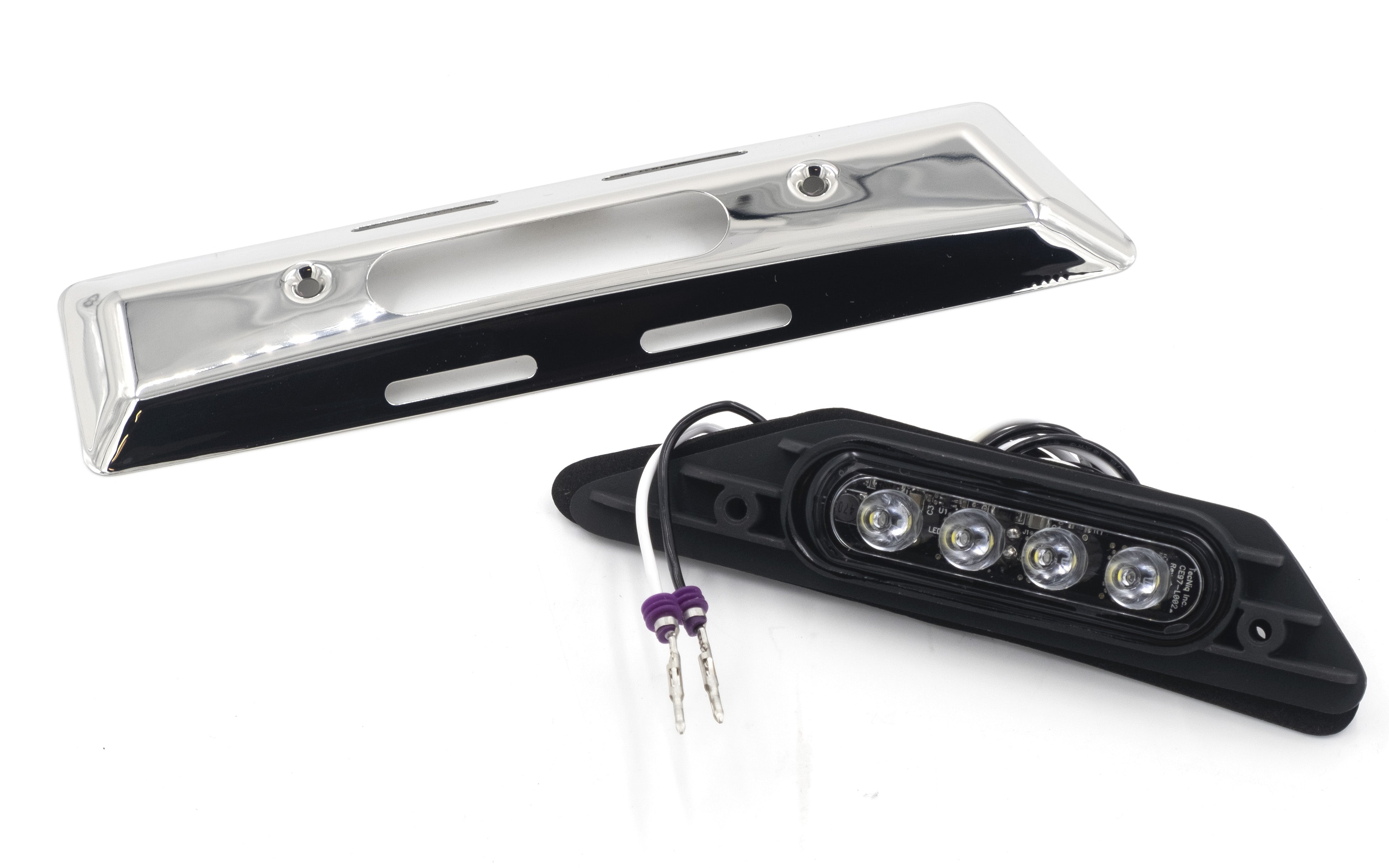 Docking light, starboard side, for 2015-2018 Malibu 23LSV boats, with LED illumination and mounting hardware.