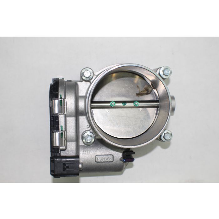 Ford 6.2 throttle body (monovalve) for engine airflow control, featuring a metal housing and electronic components.