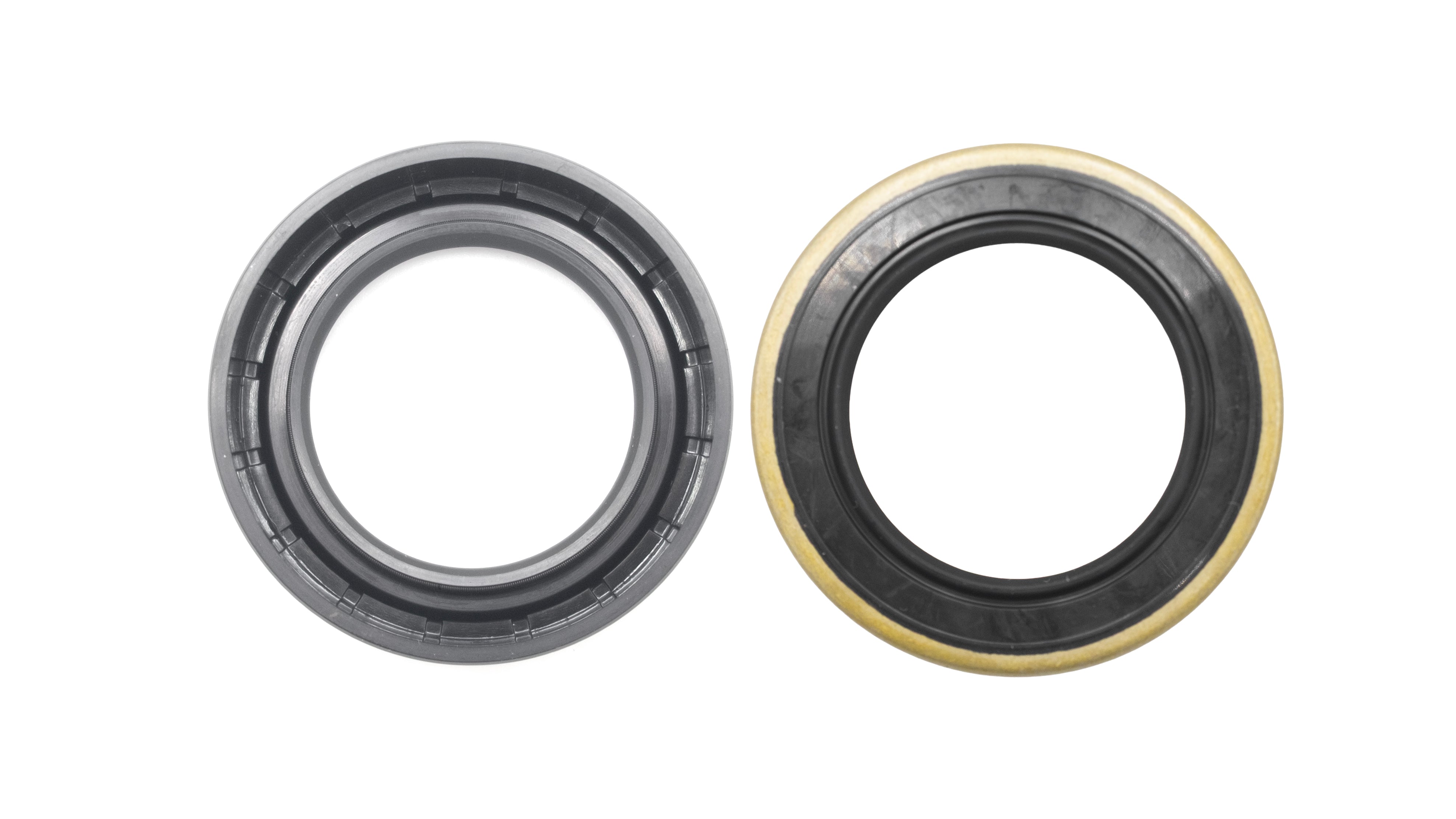 Vault Hub Seal with 2.56-inch outer diameter, featuring a durable design for reliable performance in boating applications.