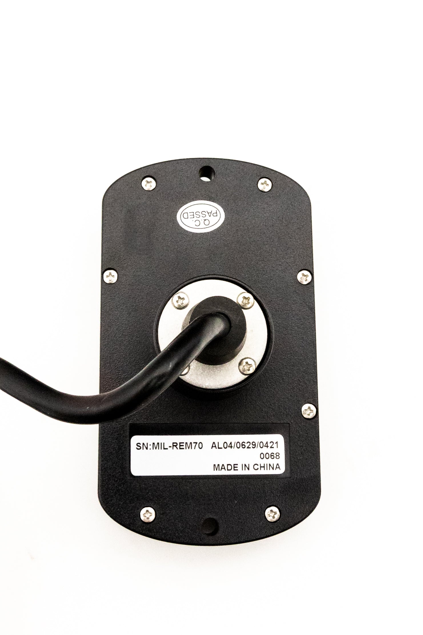 Back view of a stereo transom remote for Malibu/Axis boats, featuring a black mounting plate, screws, and a connected cable.