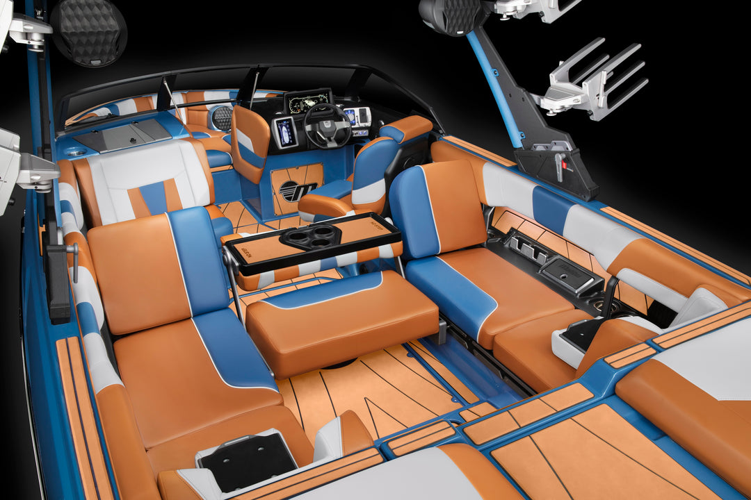 Starboard cupholder panel with two cupholders, mounted on the boat&