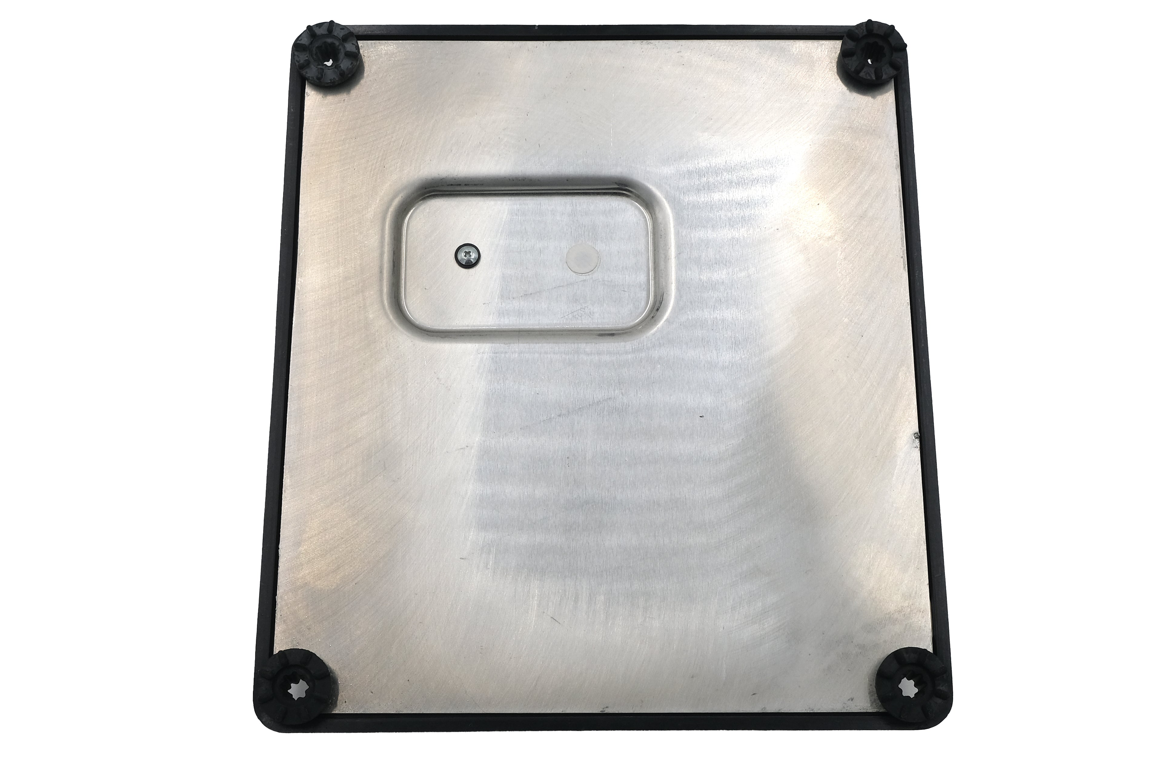 Aluminum Malibu MMDC-A Only '05 device with black rubber feet, viewed from the bottom.