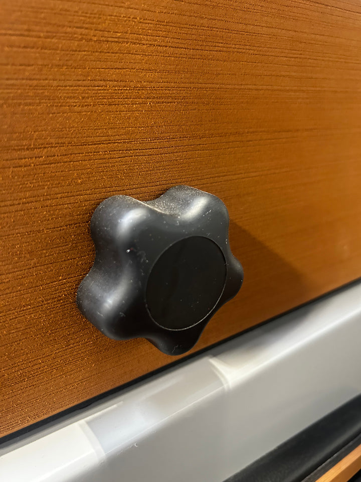 AXIS TOWER KNOB: 26