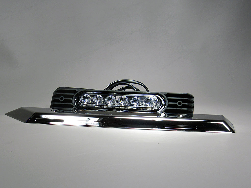 Starboard 25 LSV docking light with LED illumination, chrome finish, and mounting bracket for boats.