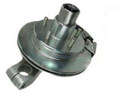 Right-side trailing arm assembly for 3750# disc brake, featuring metal construction and mounting bracket.